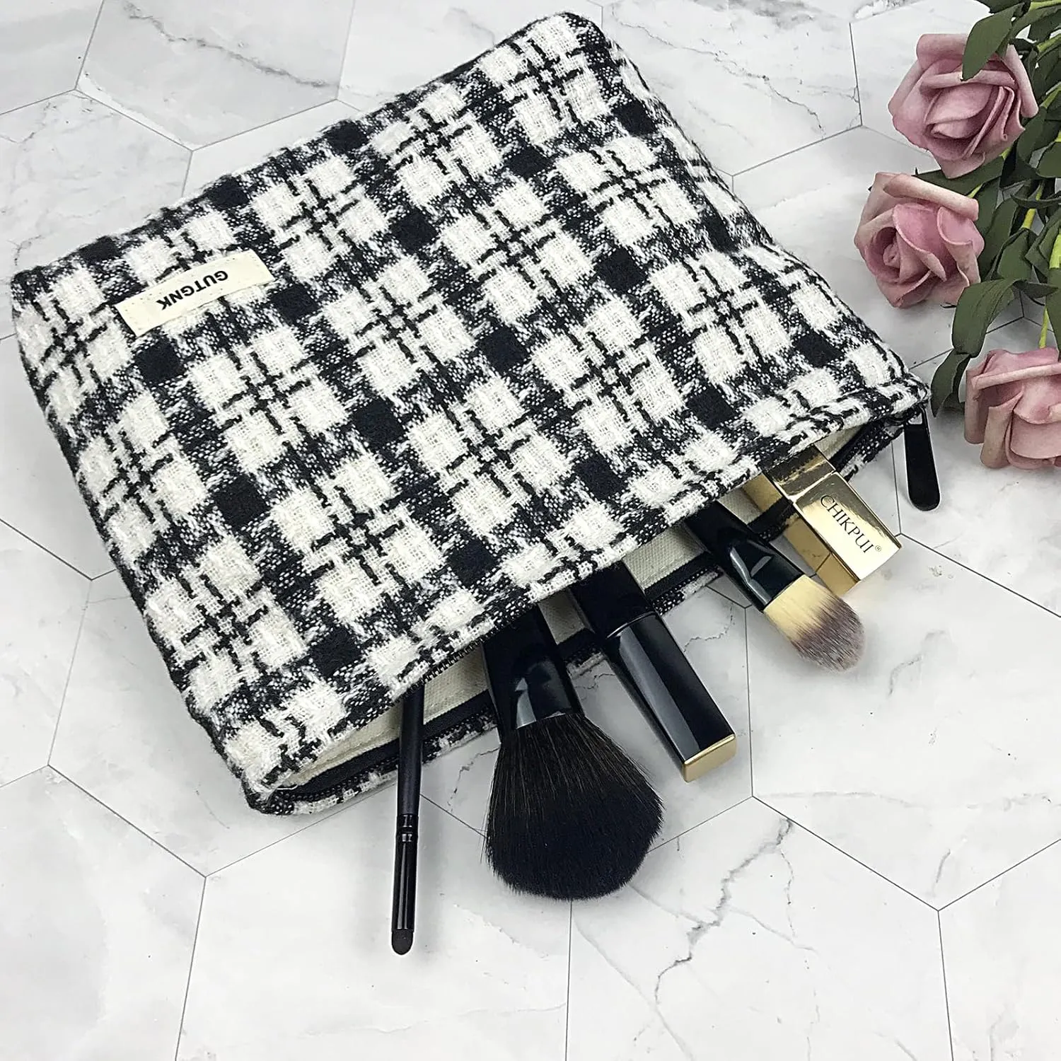GUTGNK Corduroy Ladies Cosmetic Bag, Large Capacity Canvas Cosmetic Bag Travel Toiletry Bag Accessories Organizer, Black Check