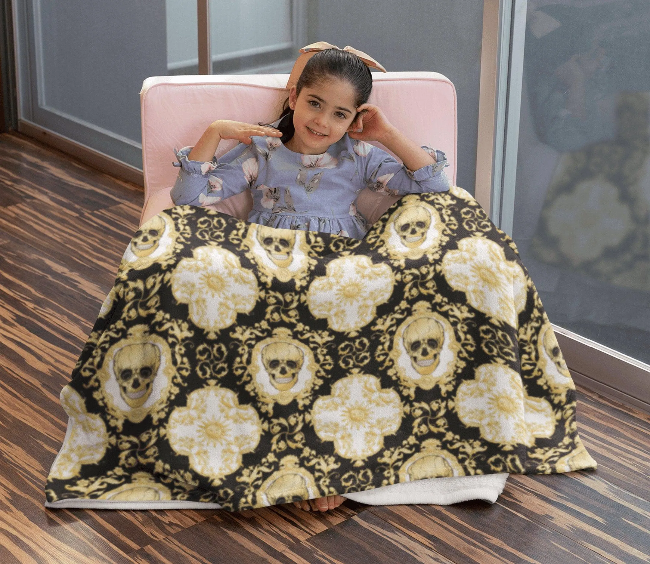 Modern Victorian Gold Baroque Skull Design Soft Fluffy Velvet Flannel Fleece Throw Blanket