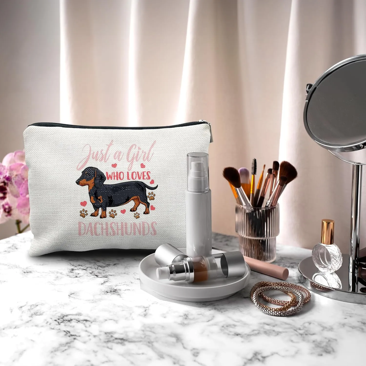 Nogrit Dachshund Makeup Bag Cosmetic Bag,Just a Girl Who Loves Dachshund Dof Makeup Travel Toiletry Bag,Dachshund Mom Gifts for women weiner dog decor weiner gifts