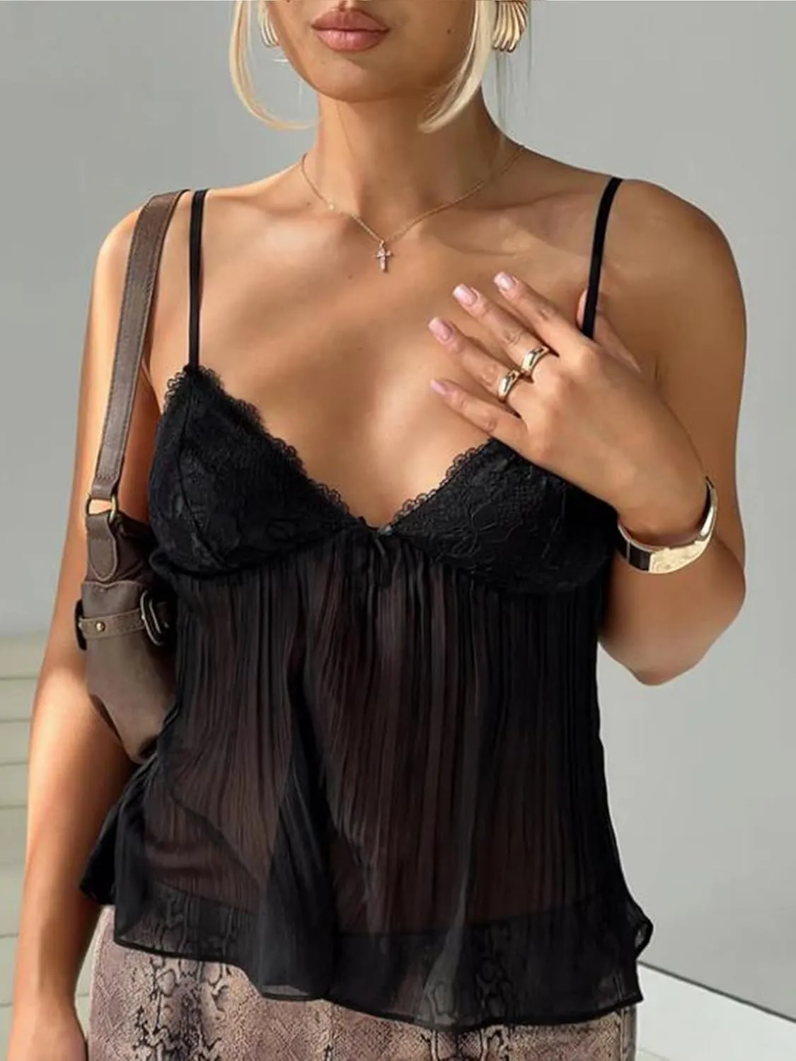 Women Lace Trim Spaghetti Strap Camisoles Summer V Neck Crop Tops Y2k Sleeveless Backless Sling Tank Tops